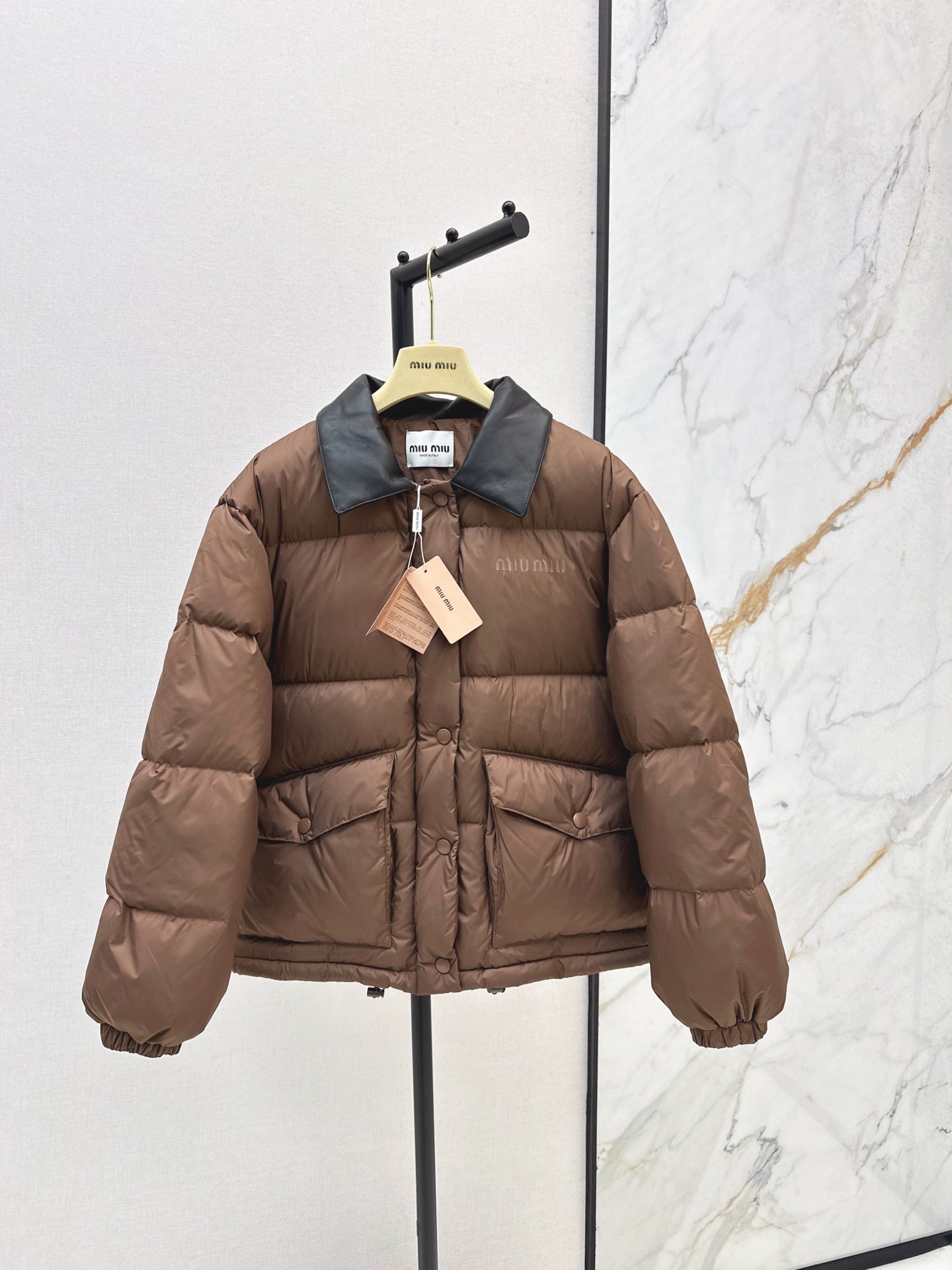 Mi 25 New spliced leather collar short down jacket(BLACK/BROWN)