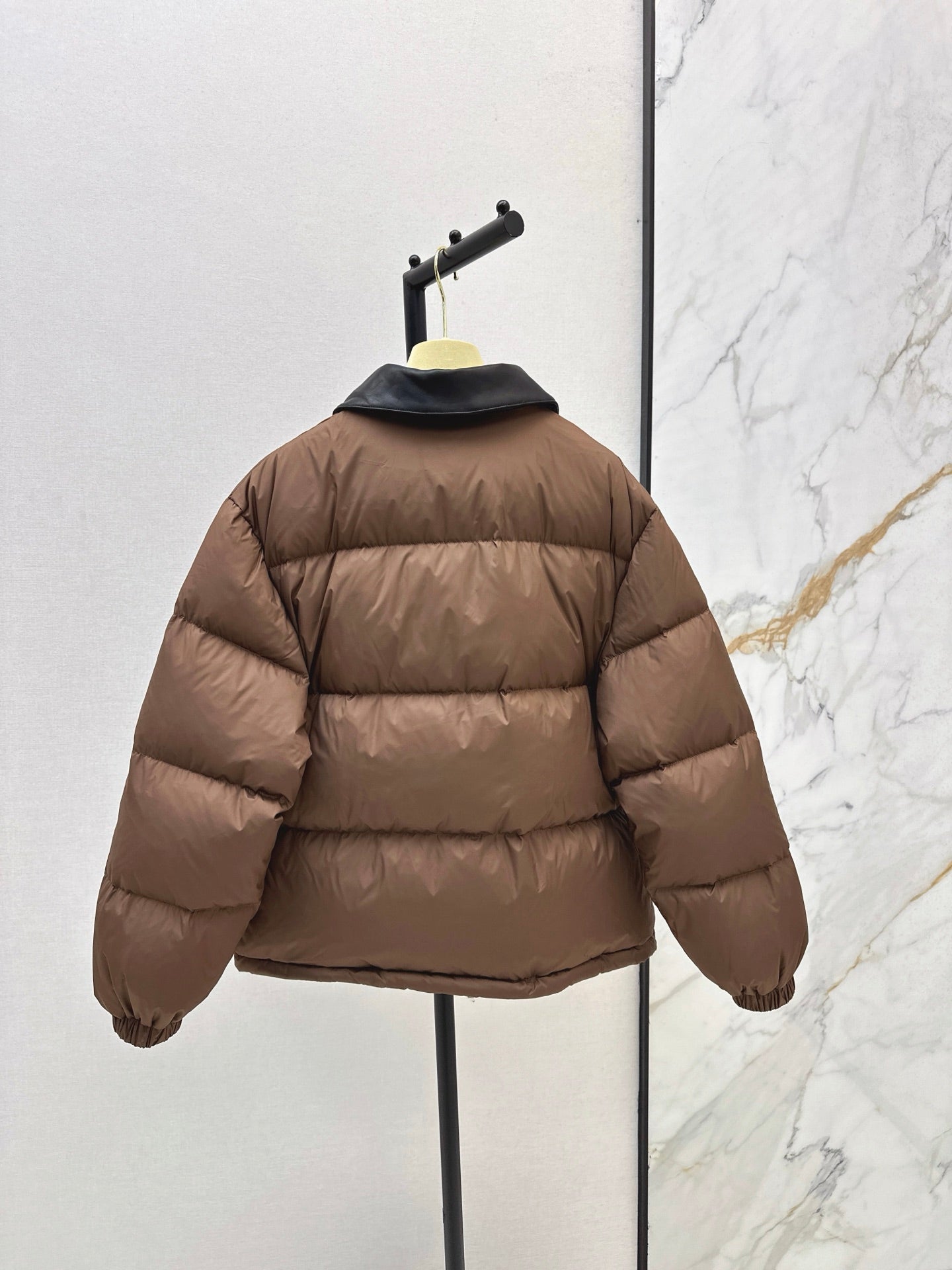 Mi 25 New spliced leather collar short down jacket(BLACK/BROWN)