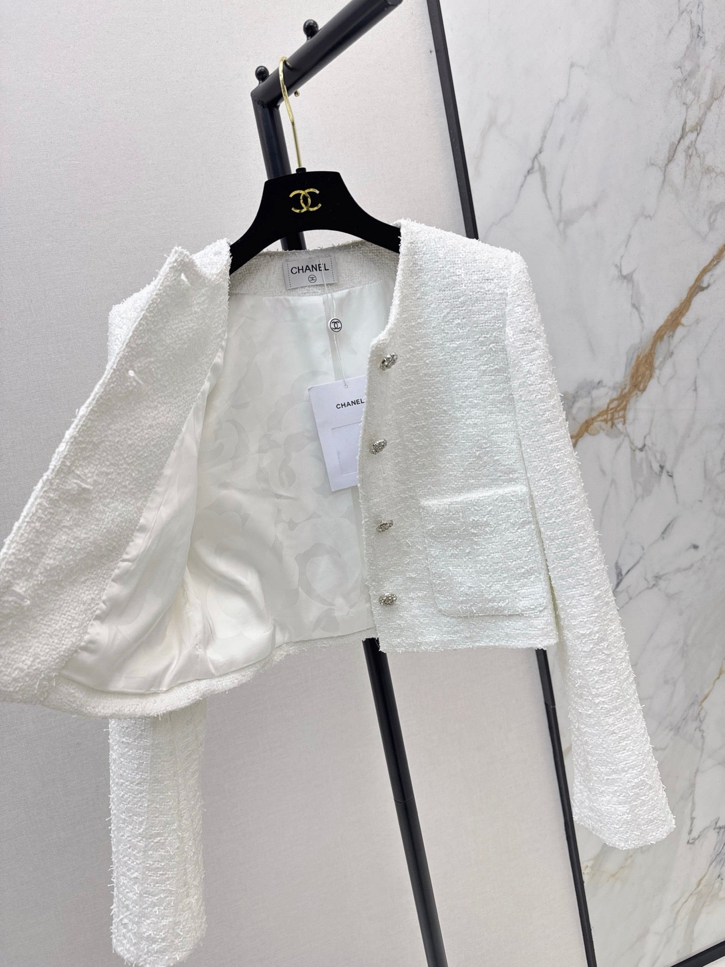 C 25 Woven woolen tweed long sleeved jacket