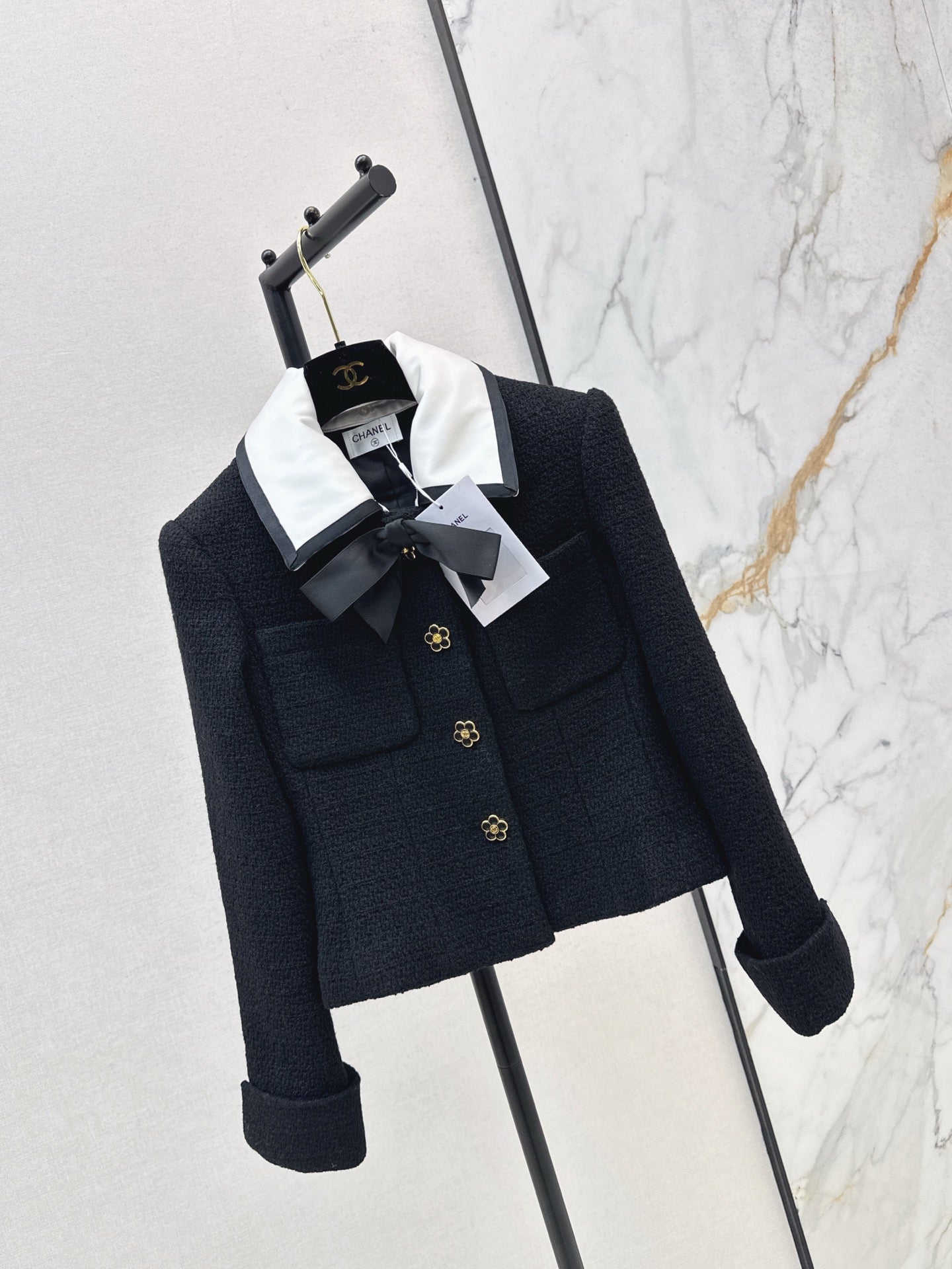 C 25 Collar bow wool blend jacket