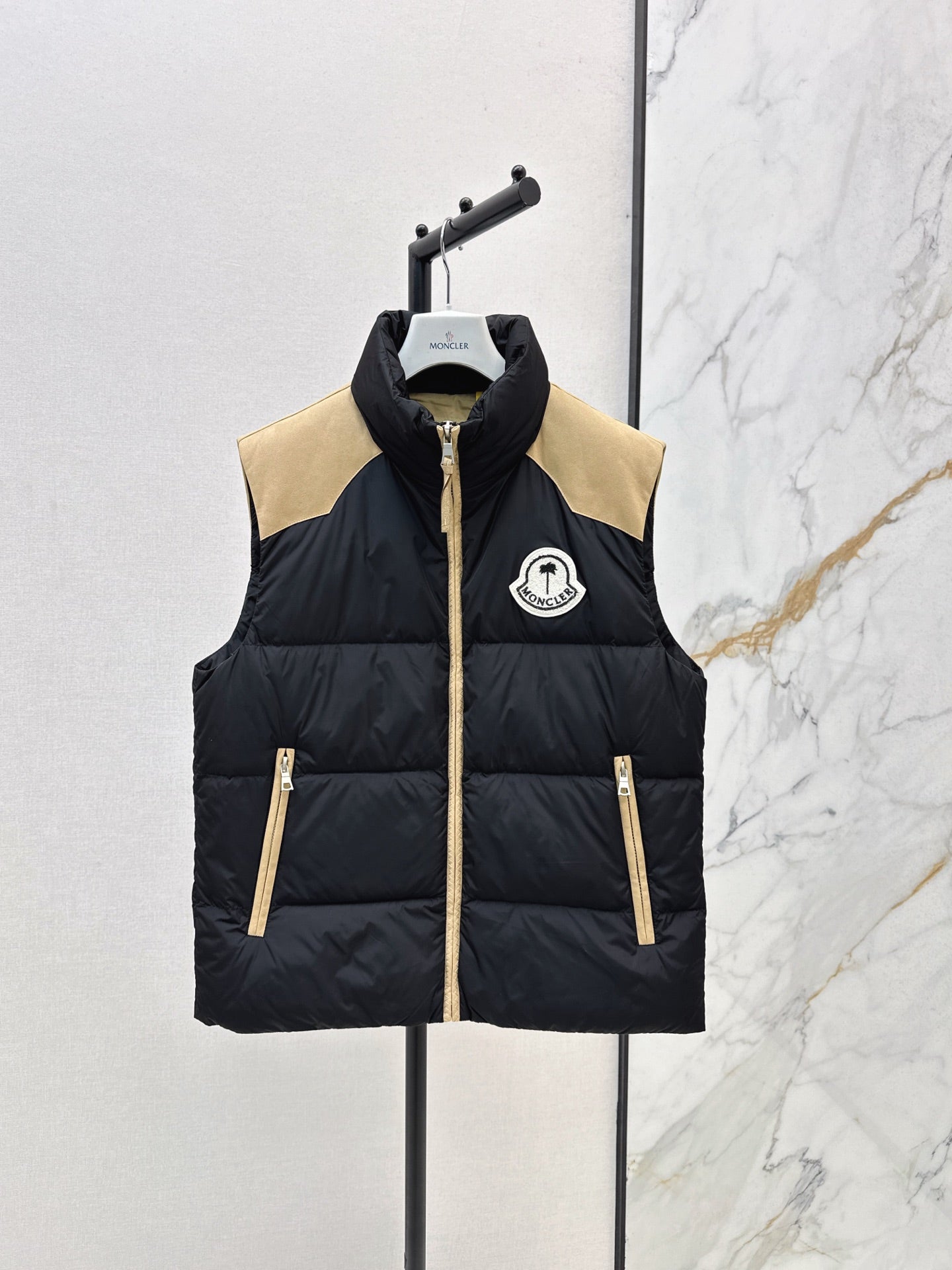 Mon 25 Splicing method: Down vest jacket
