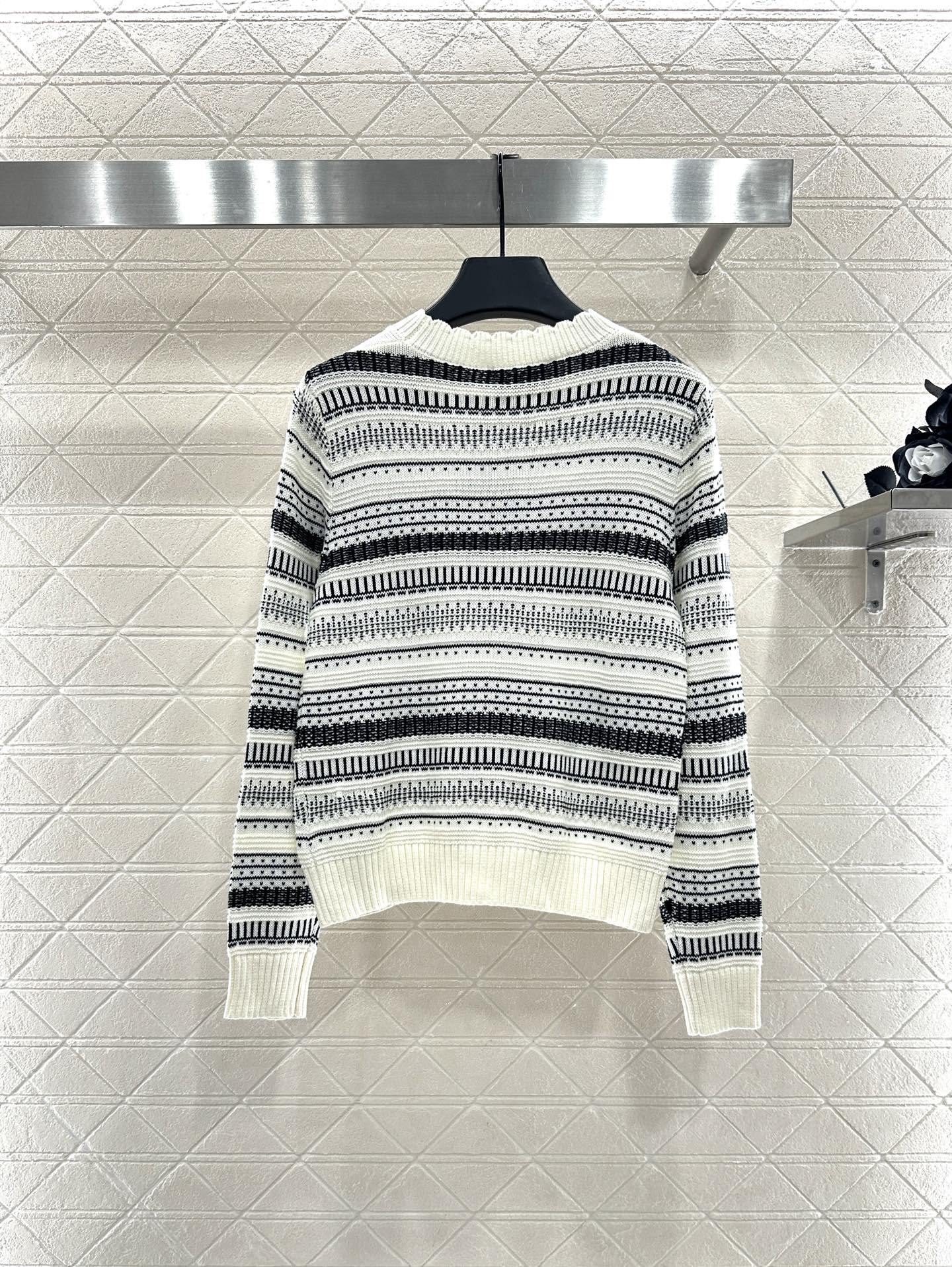 C 25 striped knitted wool sweater