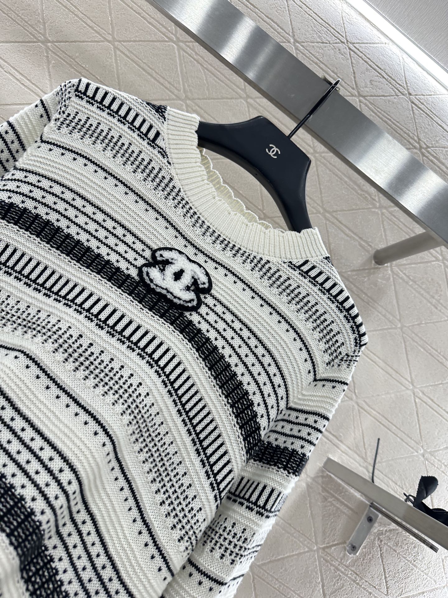 C 25 striped knitted wool sweater