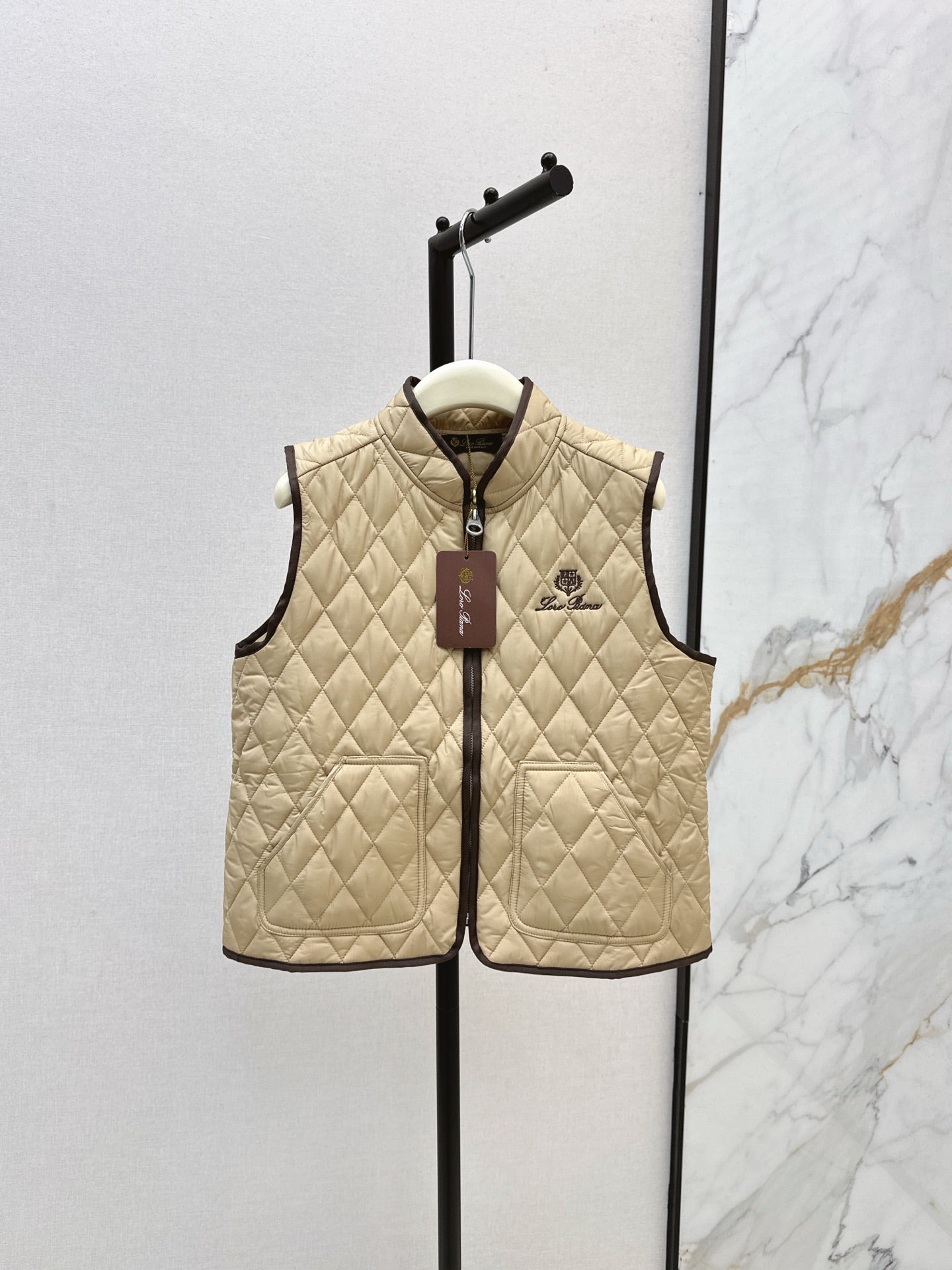 Mon 25 New style border stand collar quilted vest jacket(WHITE/KHAKI/BLACK)