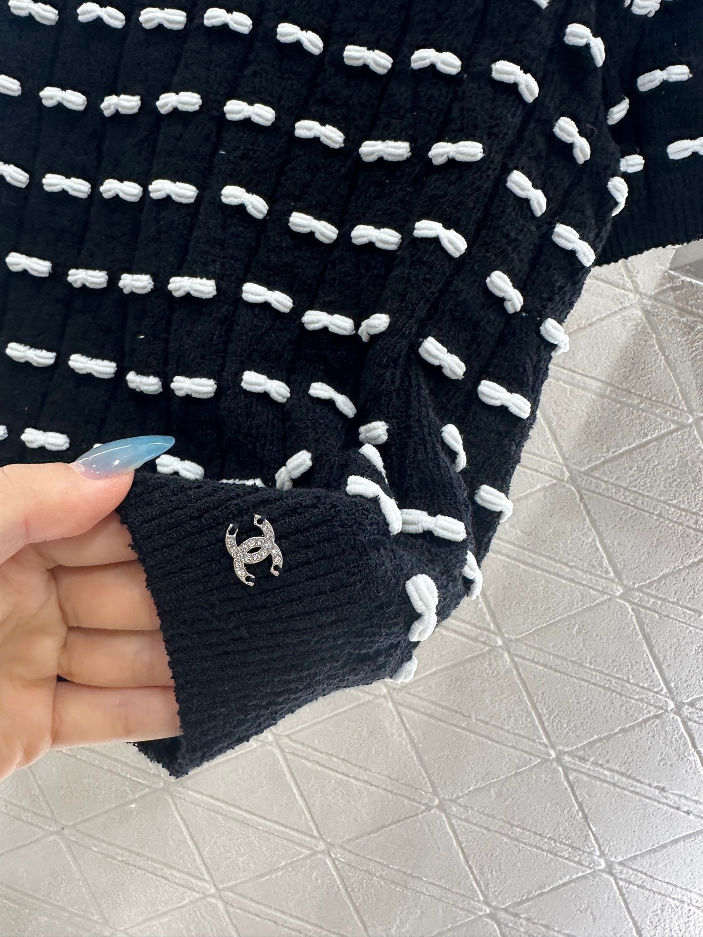 C 25 Bow Knitted Wool Short Sleeves