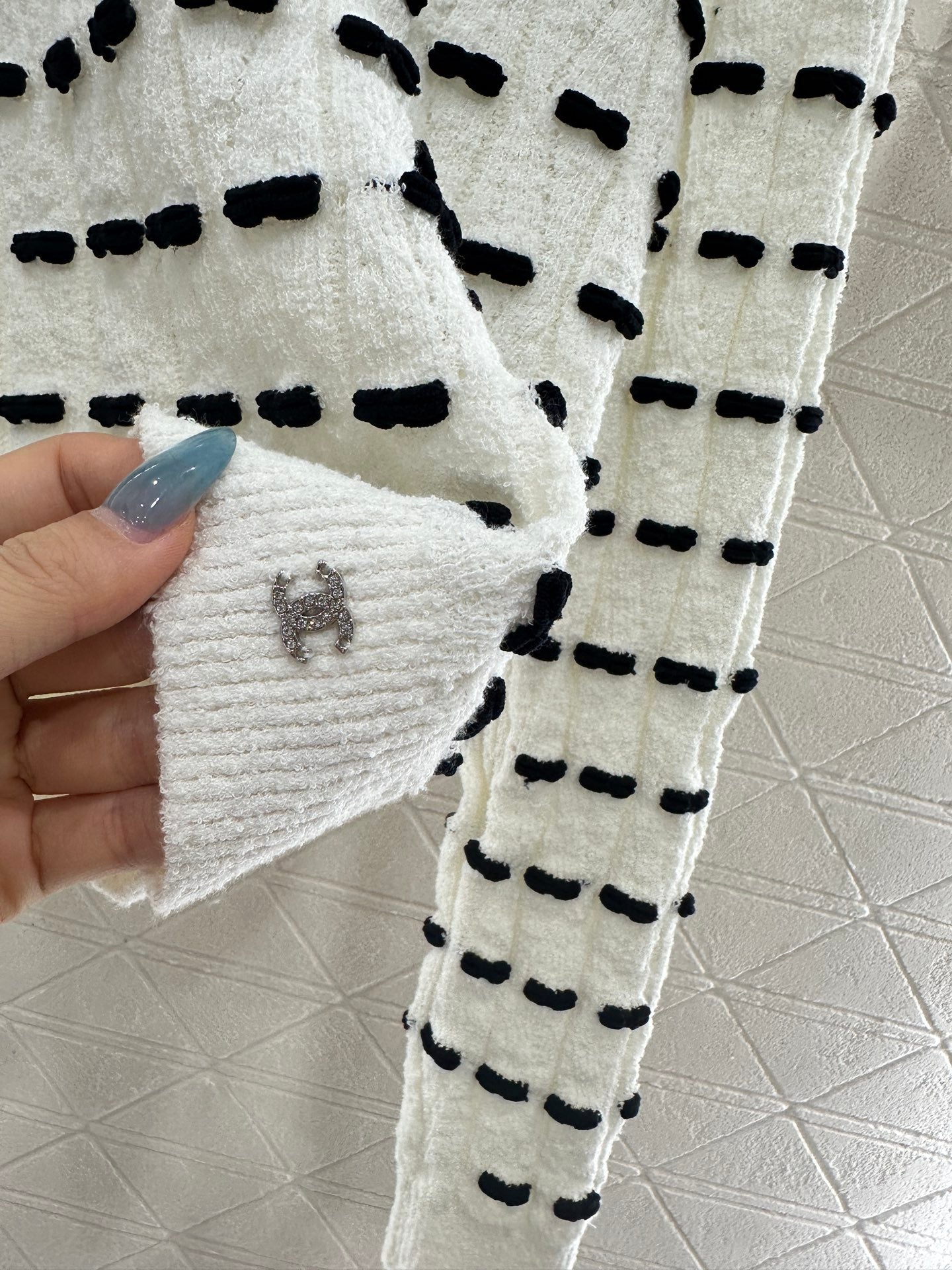 C 25 Bow Knitted Wool sweater