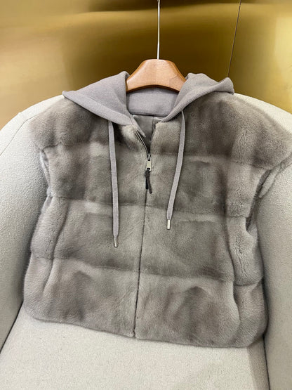 Bru 25 Noble and luxurious Mink Hooded Vest