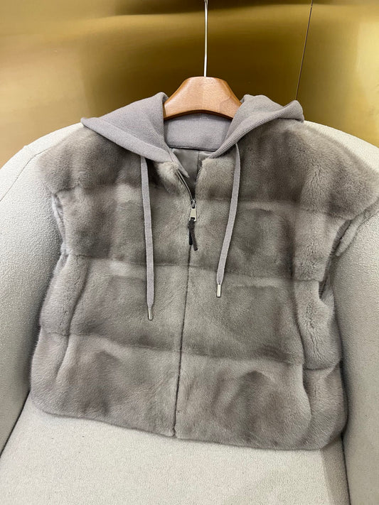Bru 25 Noble and luxurious Mink Hooded Vest