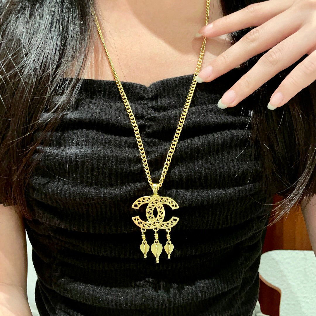 C 25  Tassel Necklace