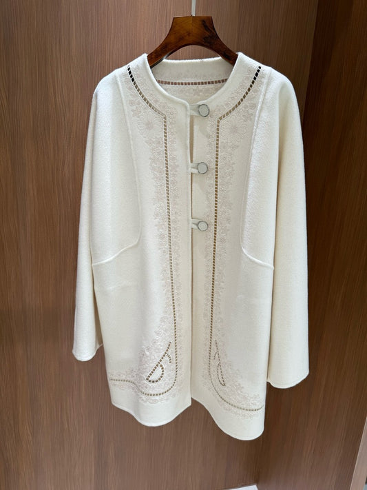 He 25 Embroidered cashmere coat