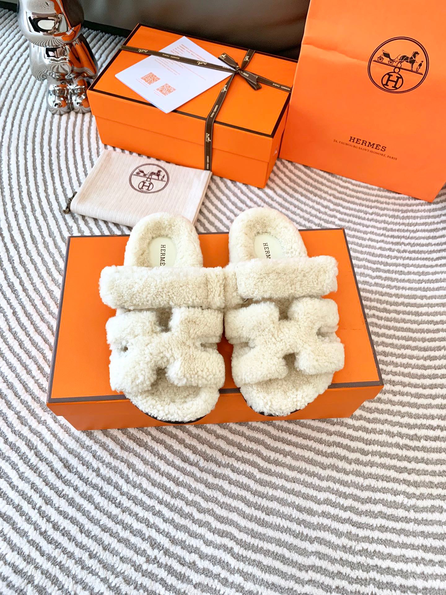 He 25 Lambswool slippers