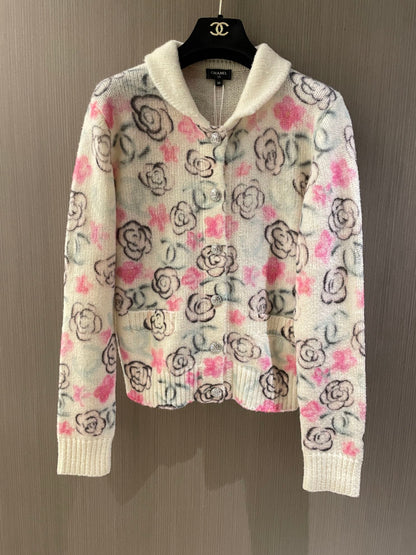 C 24 Floral pattern cashmere cardigan