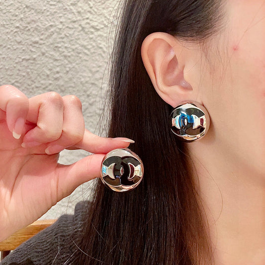 C 25 Round Earrings