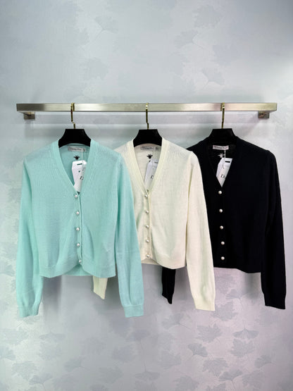 D 25 Pearl buttons Cardigan