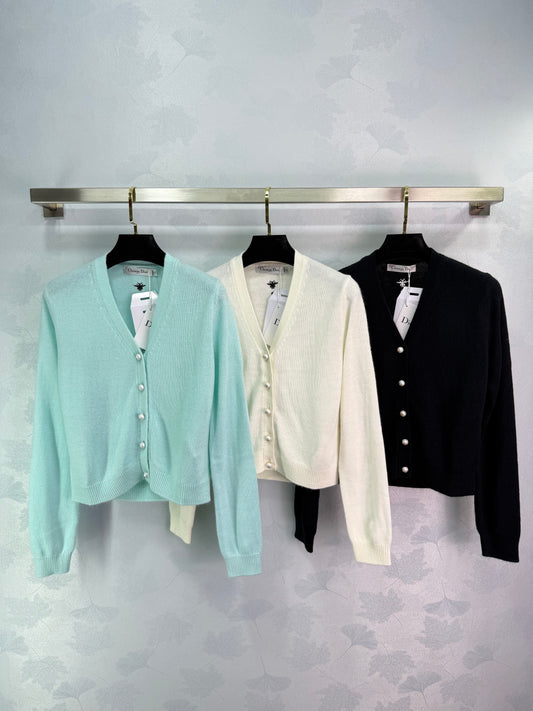 D 25 Pearl buttons Cardigan