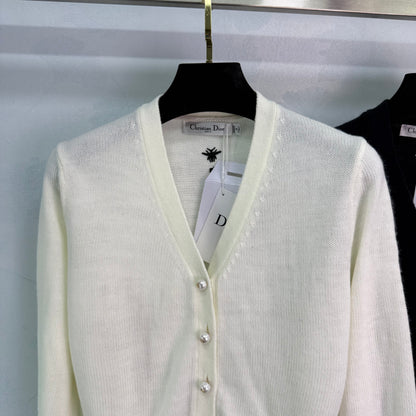 D 25 Pearl buttons Cardigan