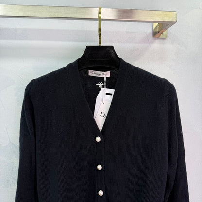 D 25 Pearl buttons Cardigan