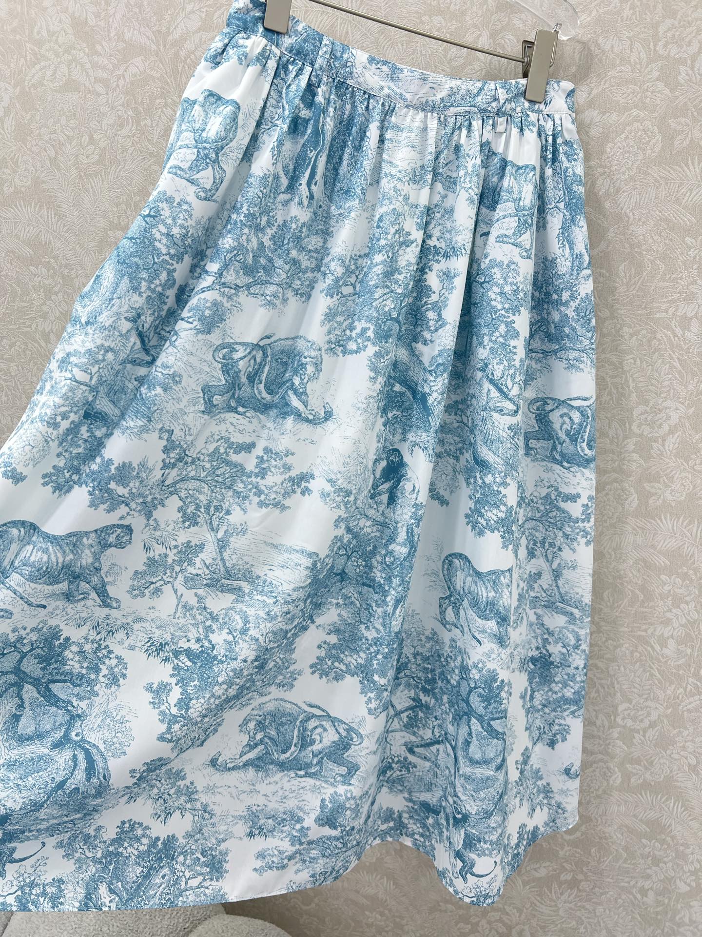 D 25 New Jungle Animal Print Pleated Half Skirt