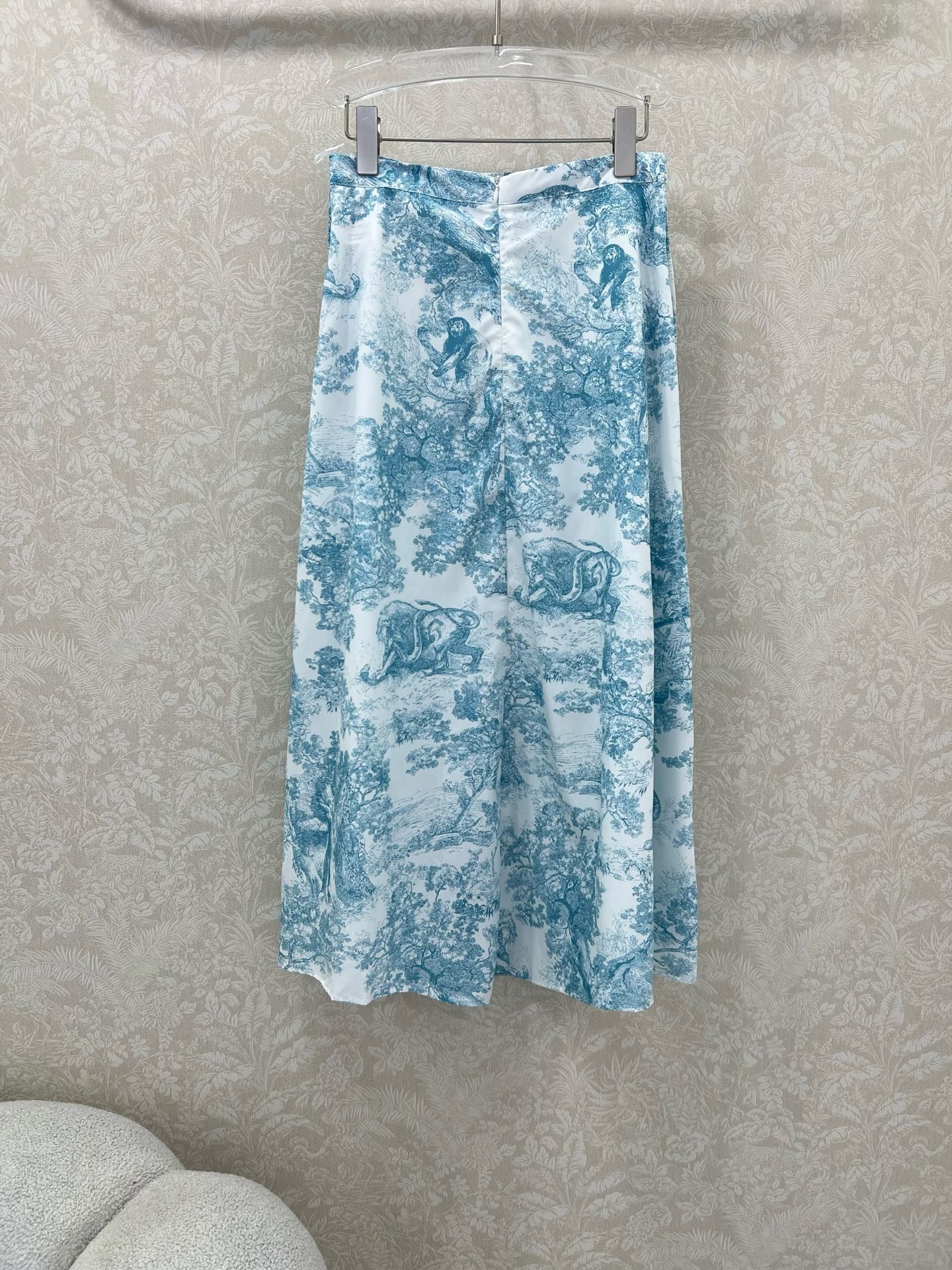 D 25 New Jungle animal print, two side buttons half skirt.