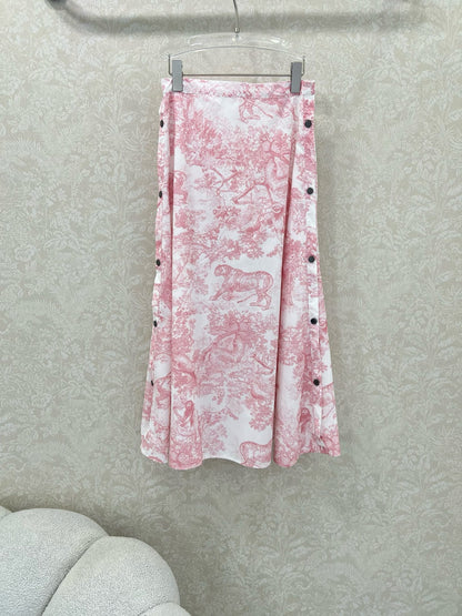 D 25 New Jungle animal print, two side buttons half skirt