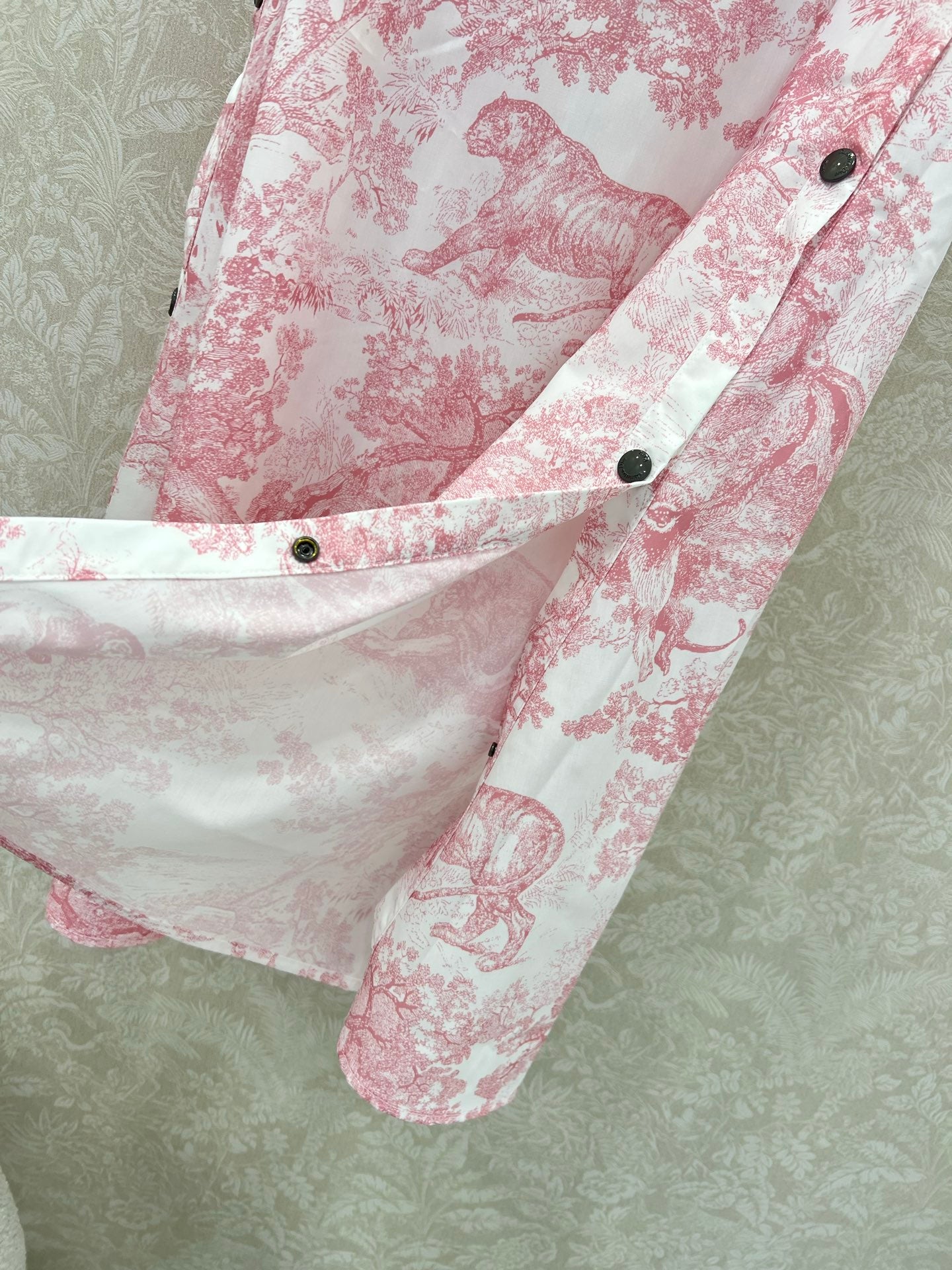 D 25 New Jungle animal print, two side buttons half skirt
