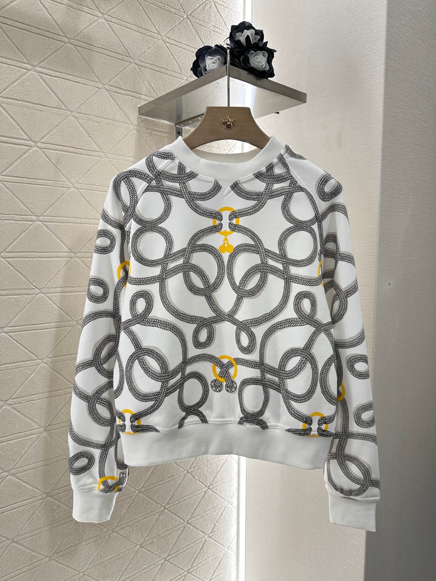 H 24 Rope knot pullover sweater half skirt suit