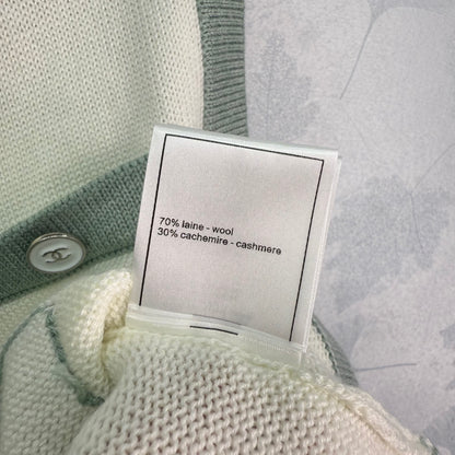 C 25Ärmellose Strickweste mit Farbblockdesign
