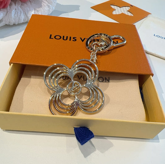 L 25 Keychain Bag charm Breeze
