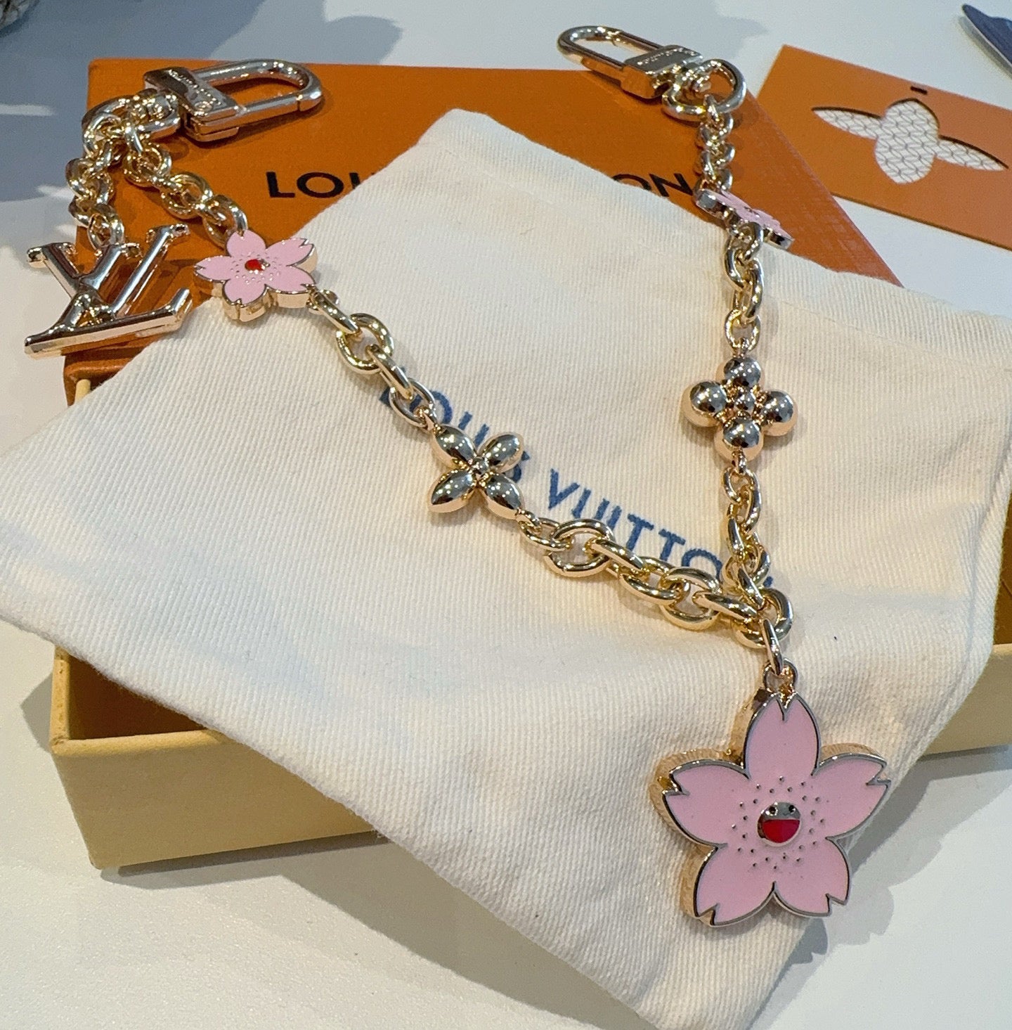 L 25 New Co-branded Cherry Blossom Keychain Bag Charms