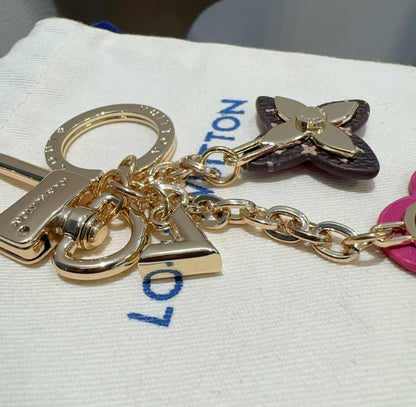 L 25 Four Petal Flower Keychain Bag Accessories