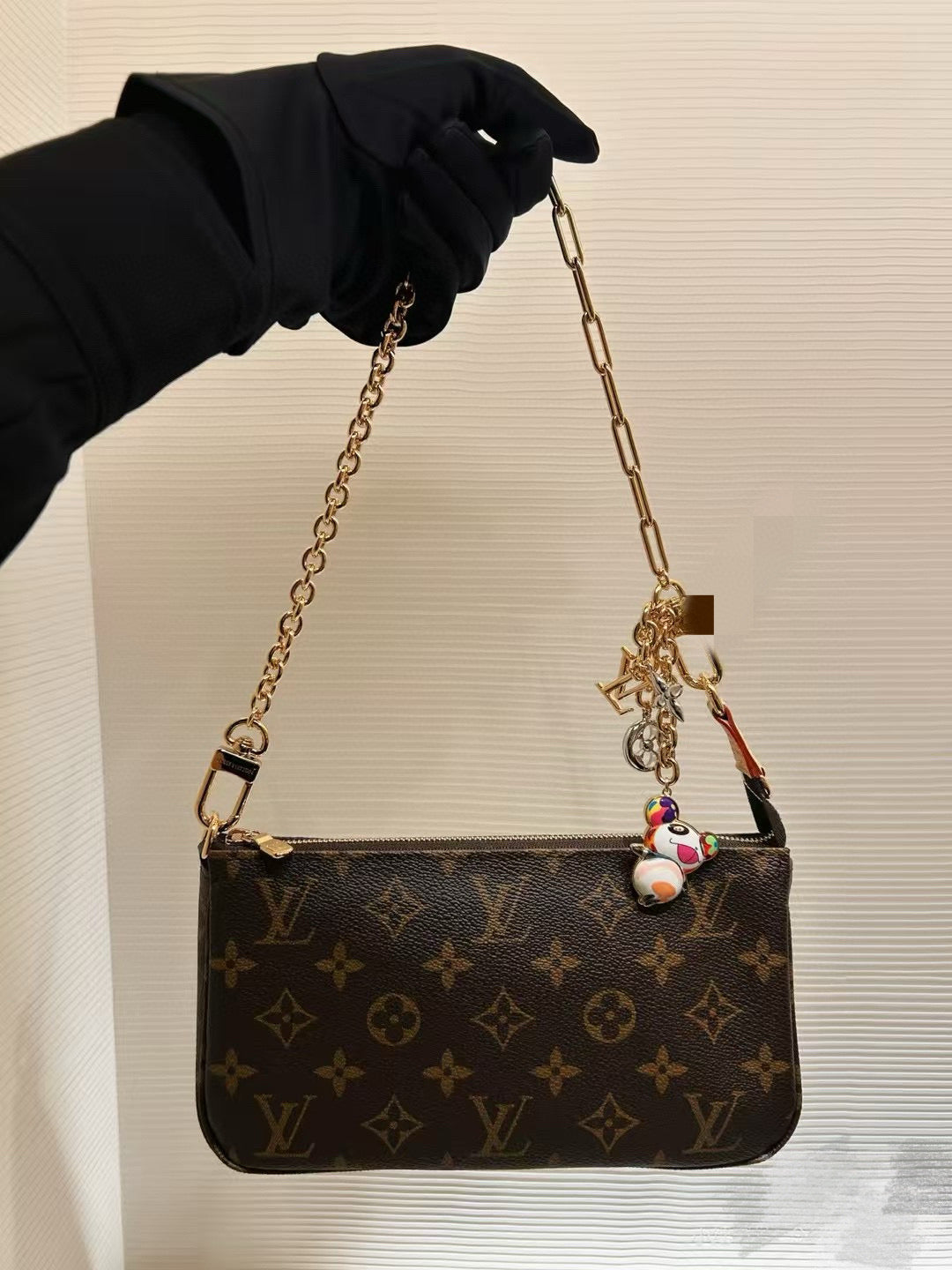 L 25 Co-branded Panda Keychain Bag Accessories