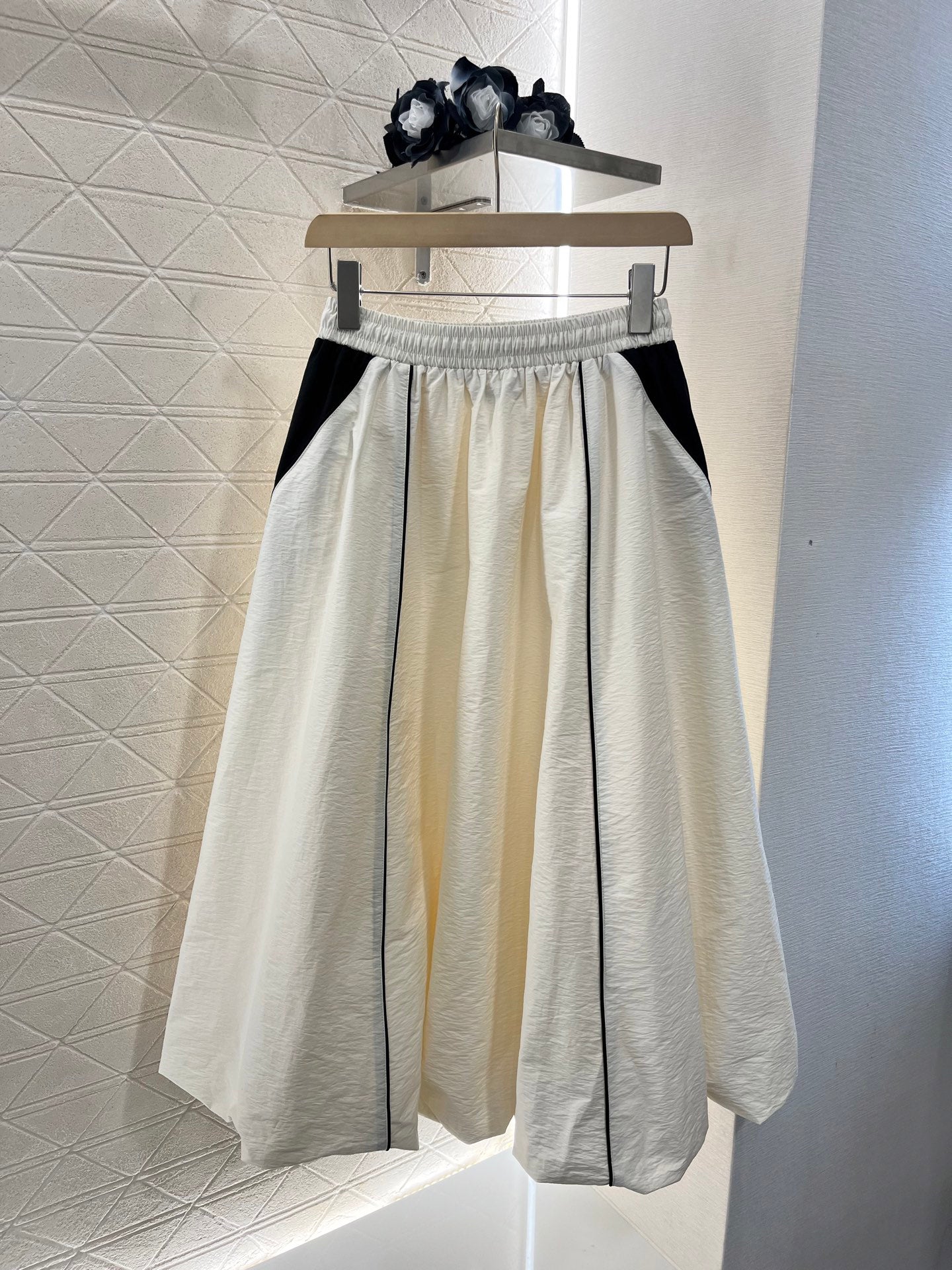 P 25Colorblocked Workwear Half Skirt