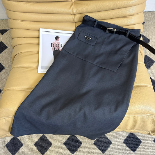 P 25 Irregular mid length skirt