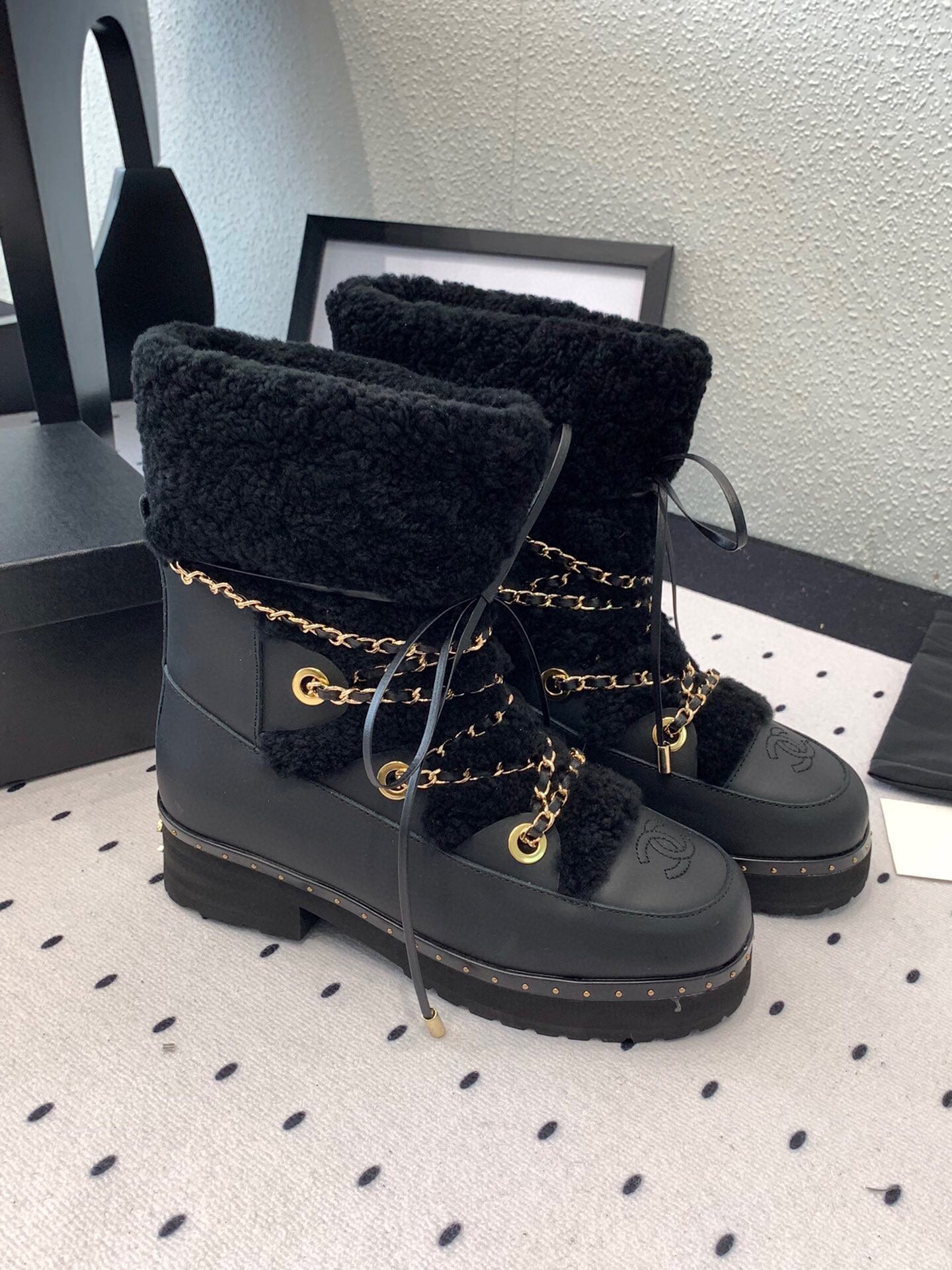 C 25 Classic snow boots（WHITE/BLACK）