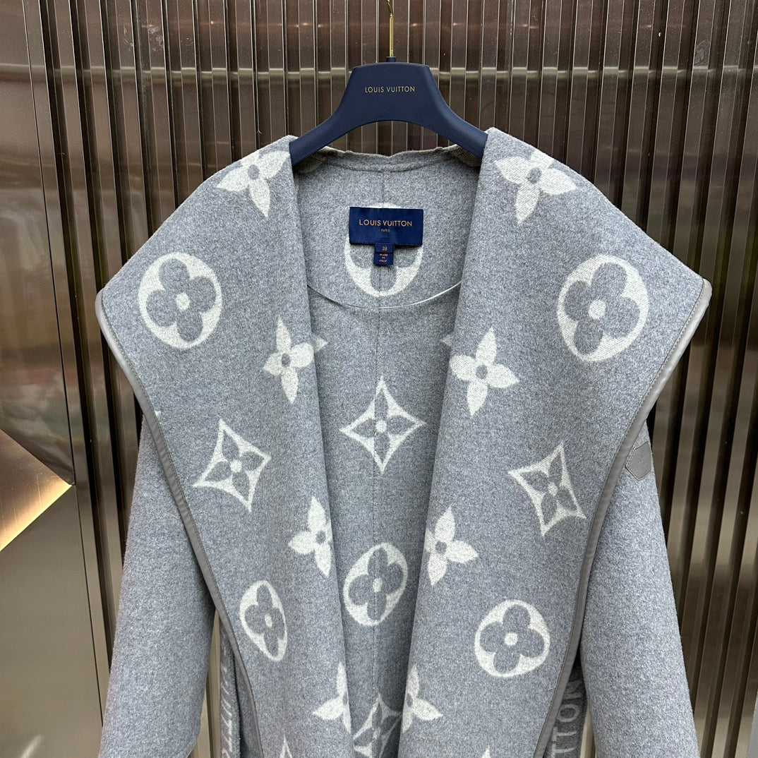 L 25 Classic wool coat
