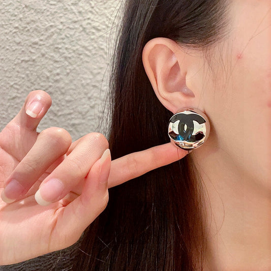 C 25 Round Earrings