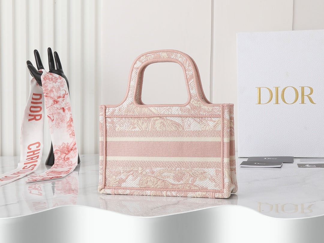 D 25 Book Tote Handtasche
