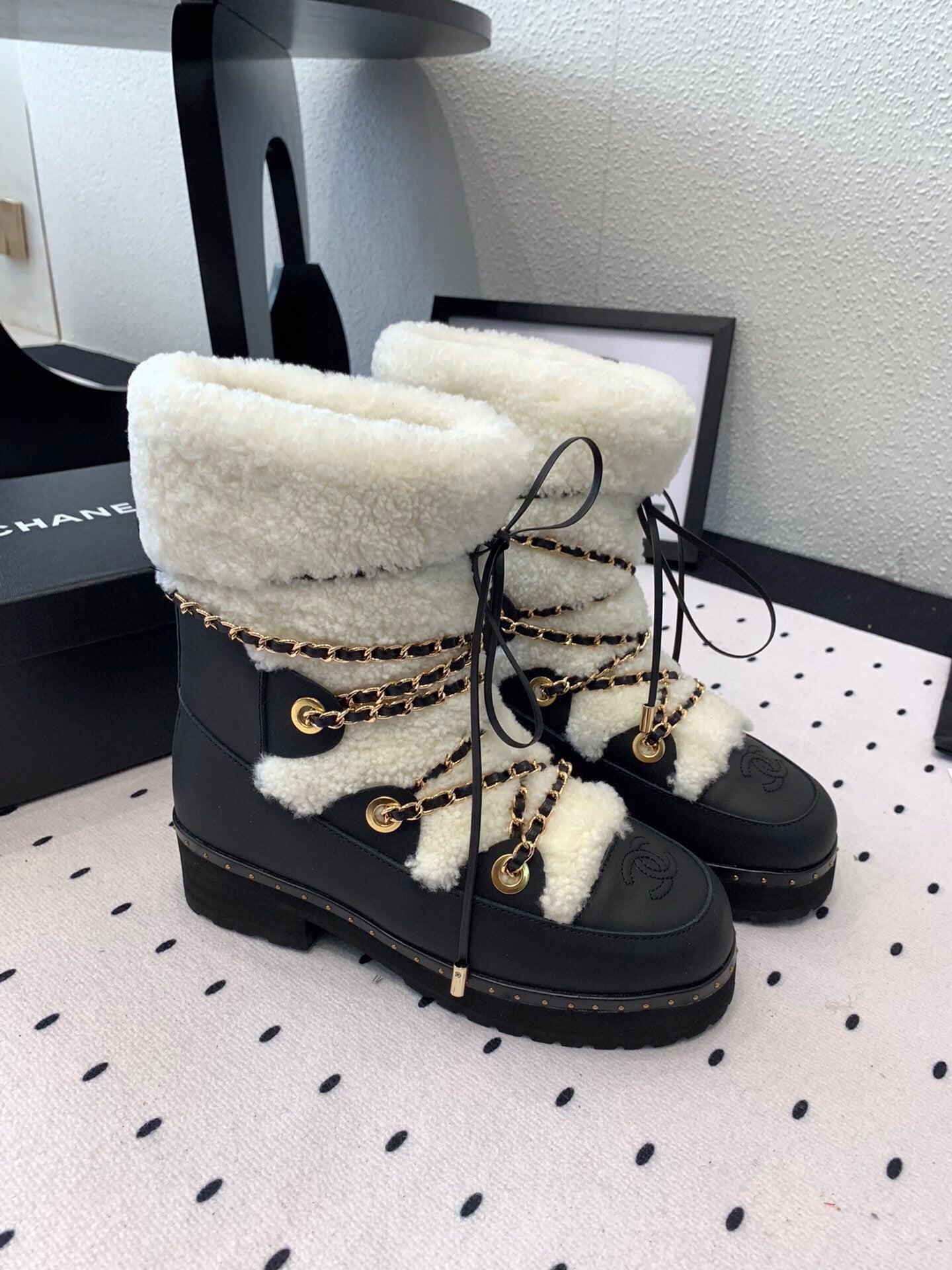 C 25 Classic snow boots（WHITE/BLACK）
