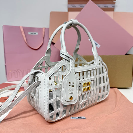 M 25 New Product Vegetable Basket Sea Salt White Soft Naa Leather Handbag 5BA294