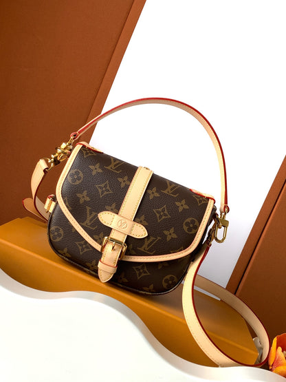 L 25 Saumur BB handbag