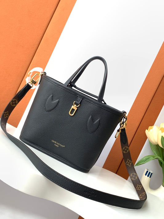 L 25 Cowhide Square Crossbody Bag