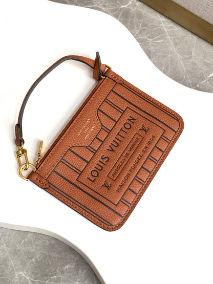 L 25 Cowhide Square Crossbody Bag