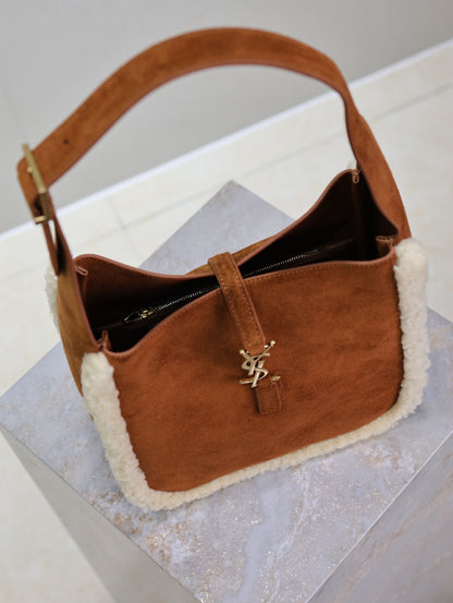 Y 25 Earthy yellow suede with lambskin 🐏 Popular LE 5A7 underarm bag