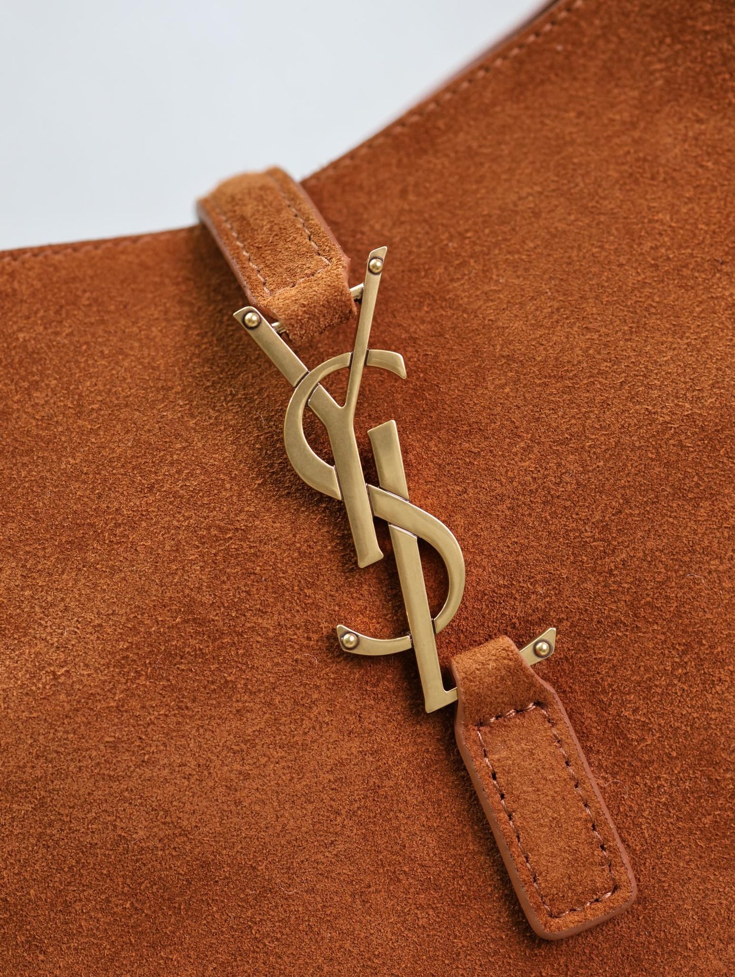 Y 25 Earthy yellow suede with lambskin 🐏 Popular LE 5A7 underarm bag