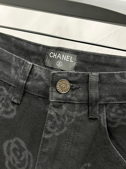 C Classic cross-chain camellia logo jeans