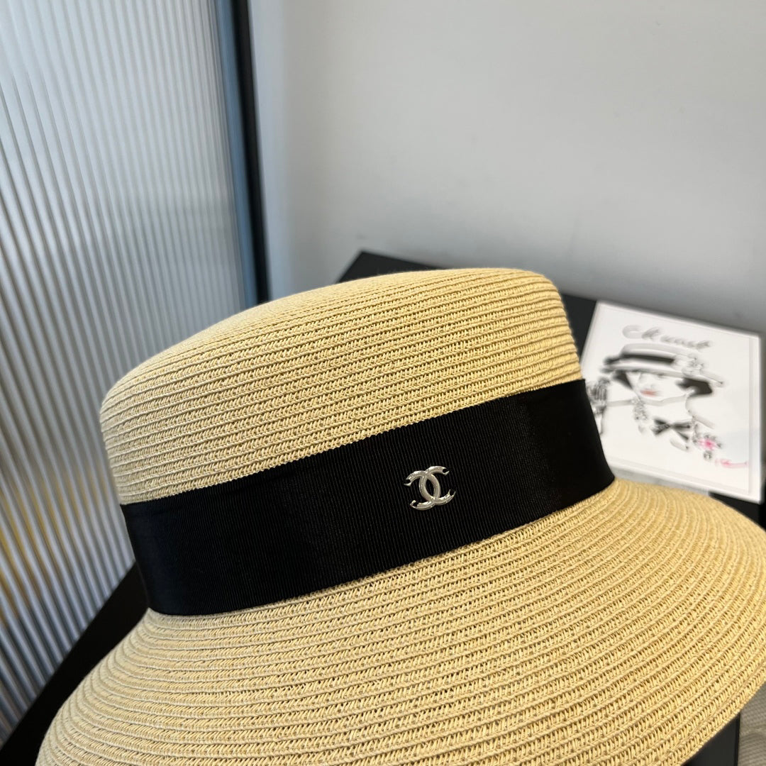 C 25 New straw hat, ladylike style,
