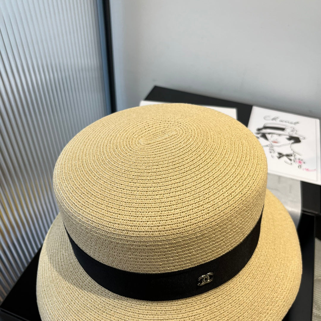 C 25 New straw hat, ladylike style,