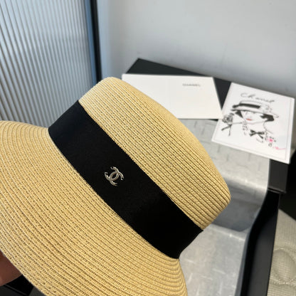 C 25 New straw hat, ladylike style,