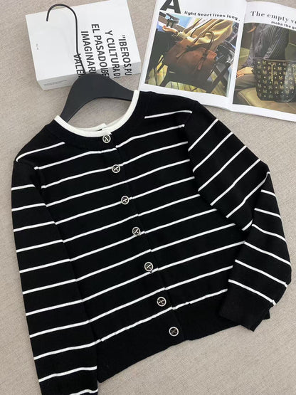 C 25 Striped knitted cardigan