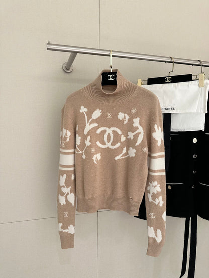 C 24 Ski 🎿 series camel cashmere sweater